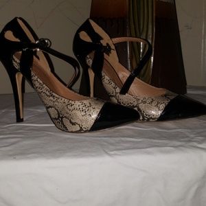 Justfab women high heel shoes